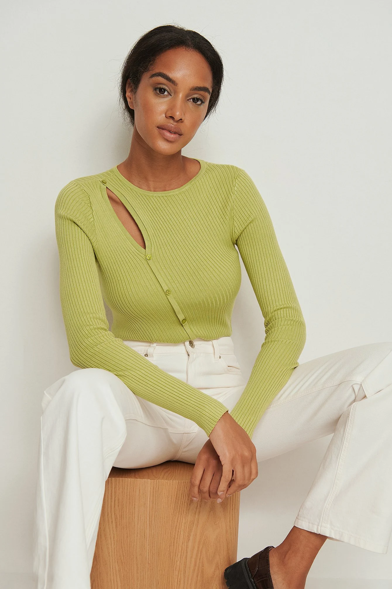 Cut-Out-Strickoberteil