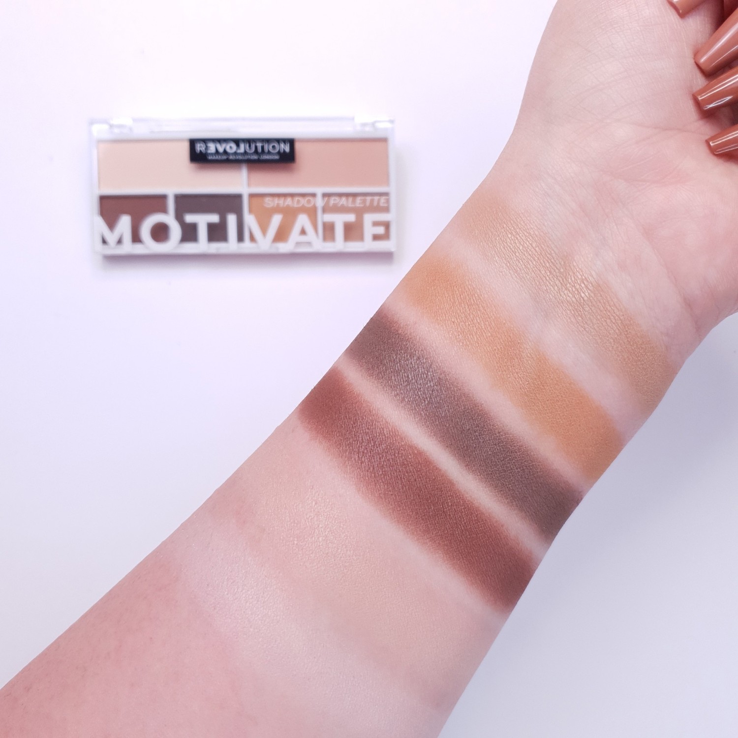 Relove Revolution Relove Colour Play Fantasy Shadow Palette