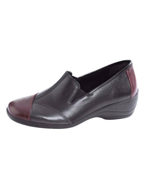 Slipper in harmonischer Farbkombination