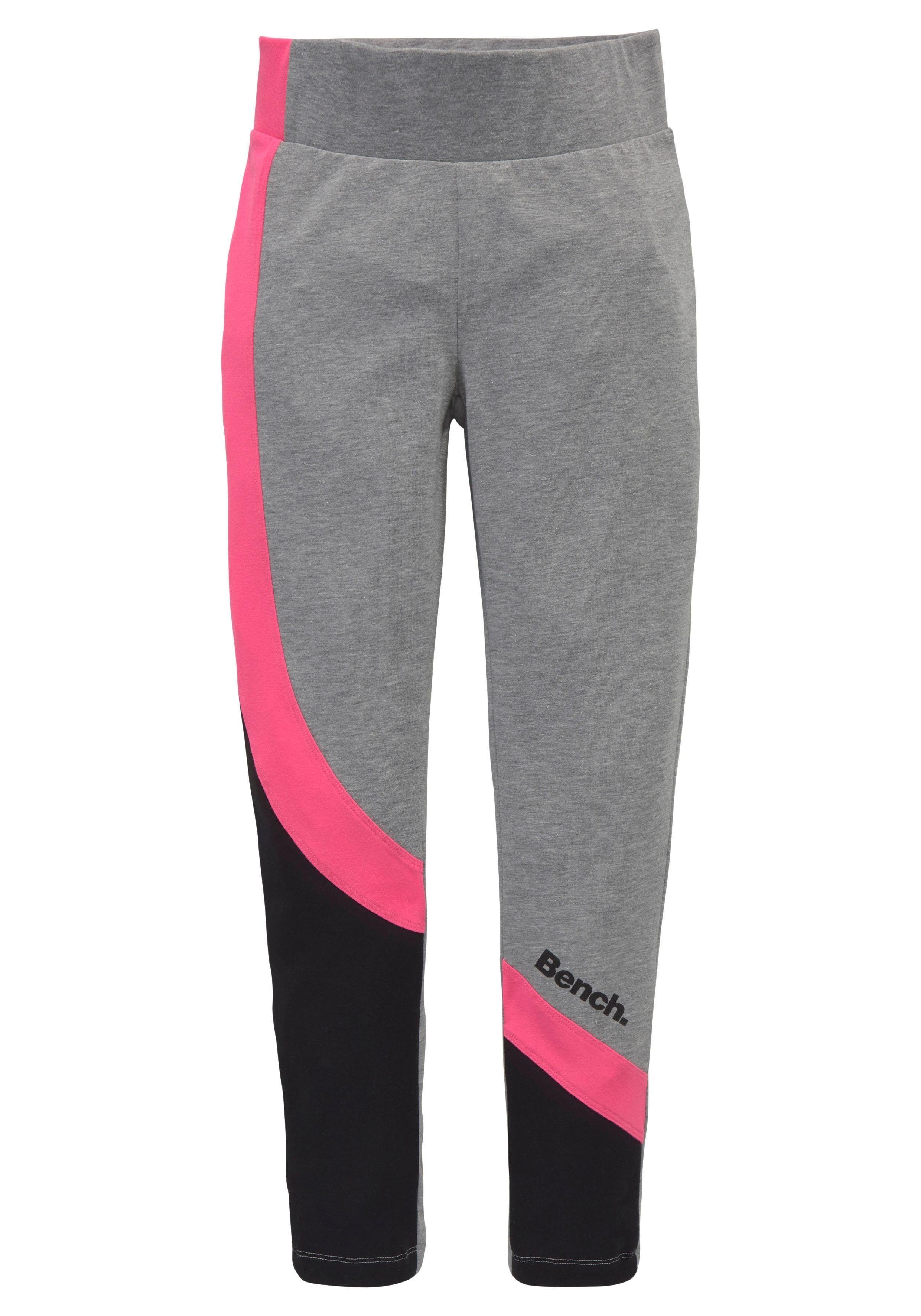 Bench. Leggings mit Einsätzen und Logoschriftzug