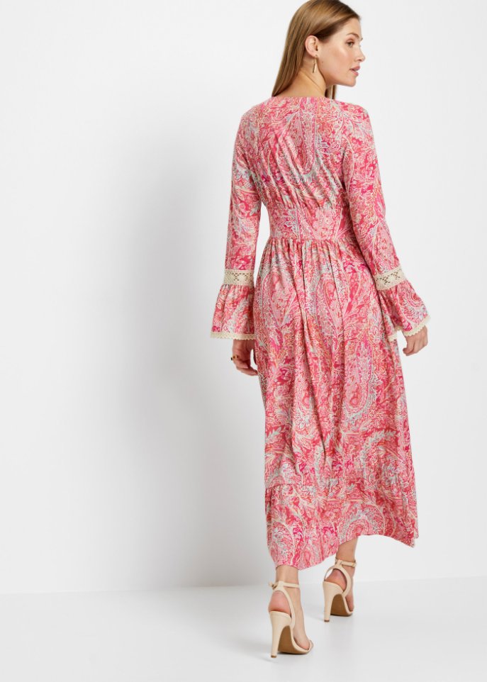 Kleid mit Häkeleinsatz