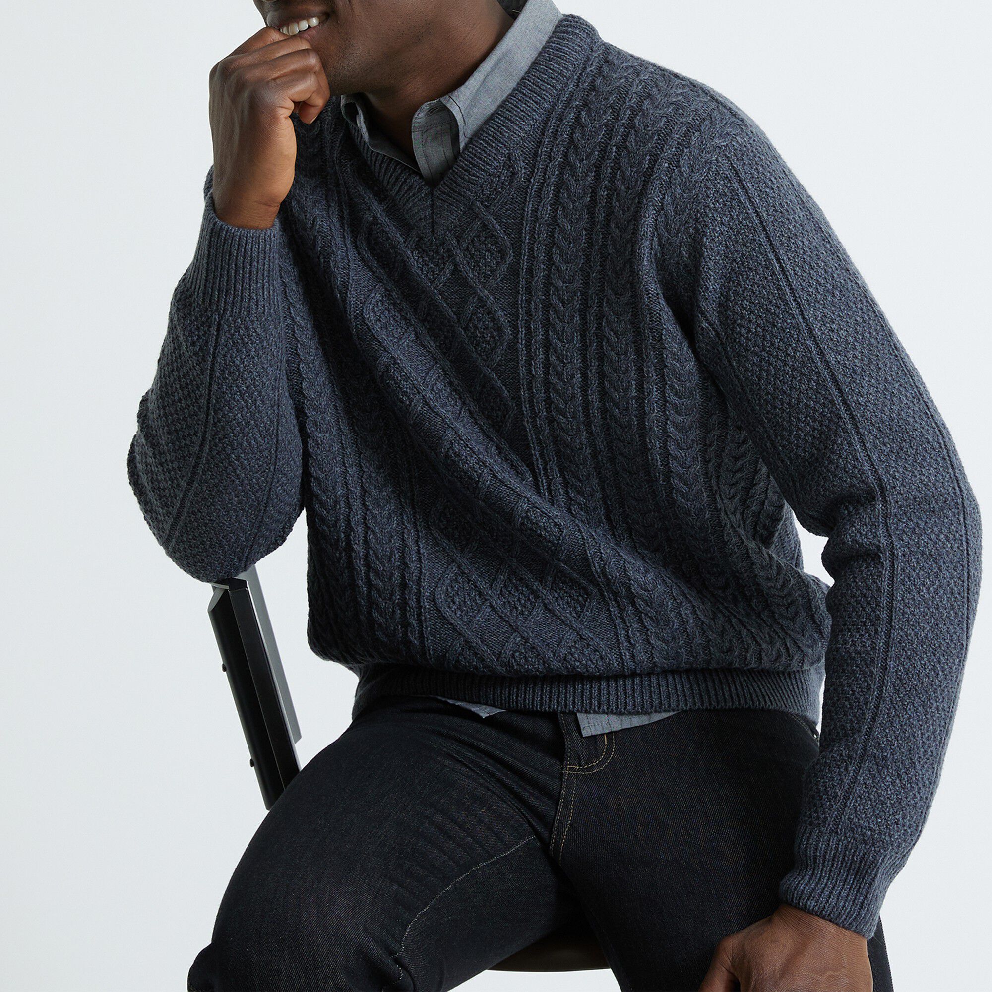 Pull col V maille irlandaise