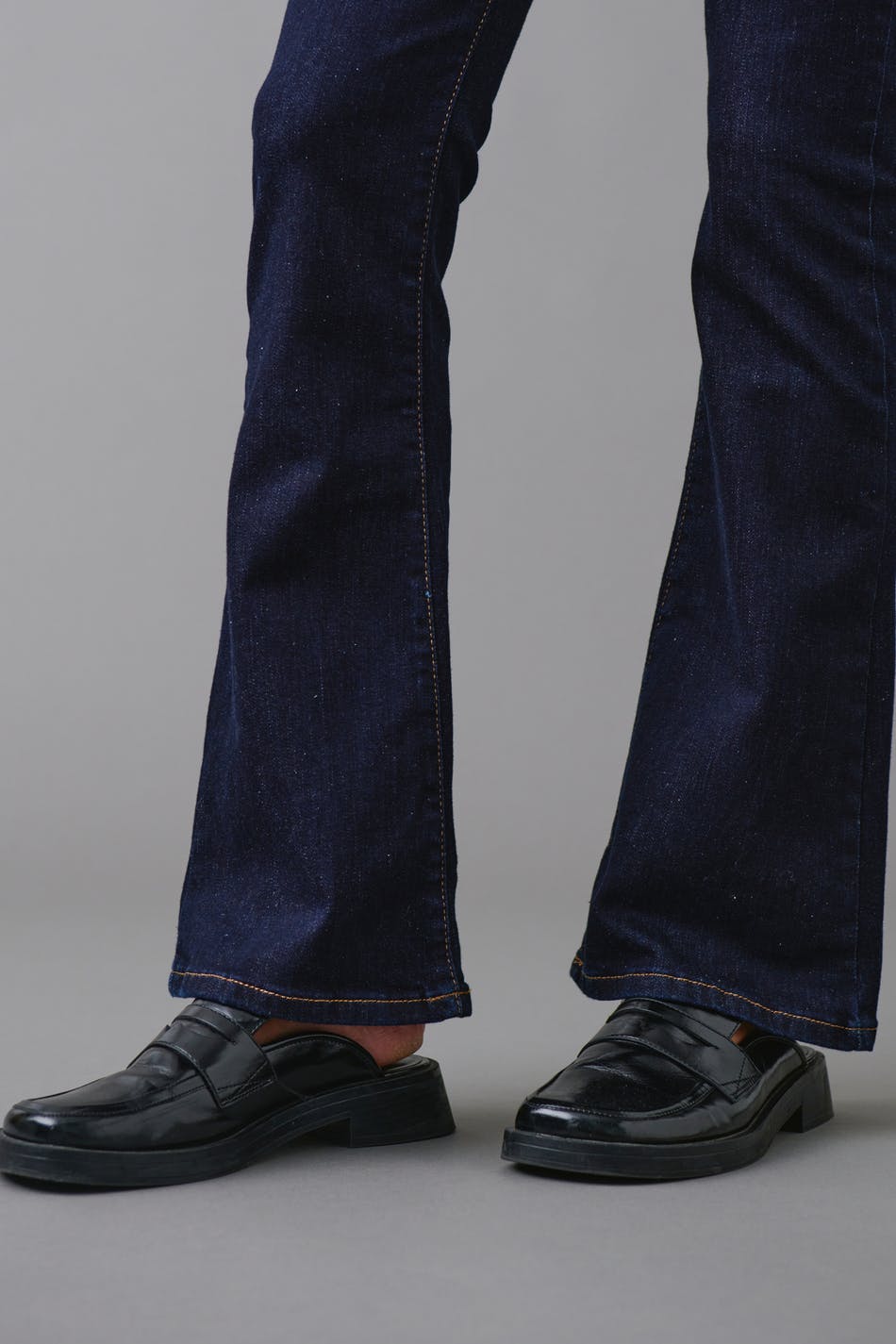 Low waist bootcut jeans