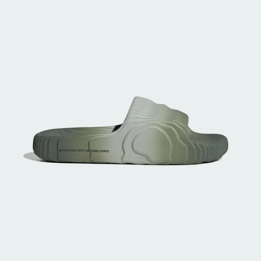 adidas Adilette 22 IG7494 / grün