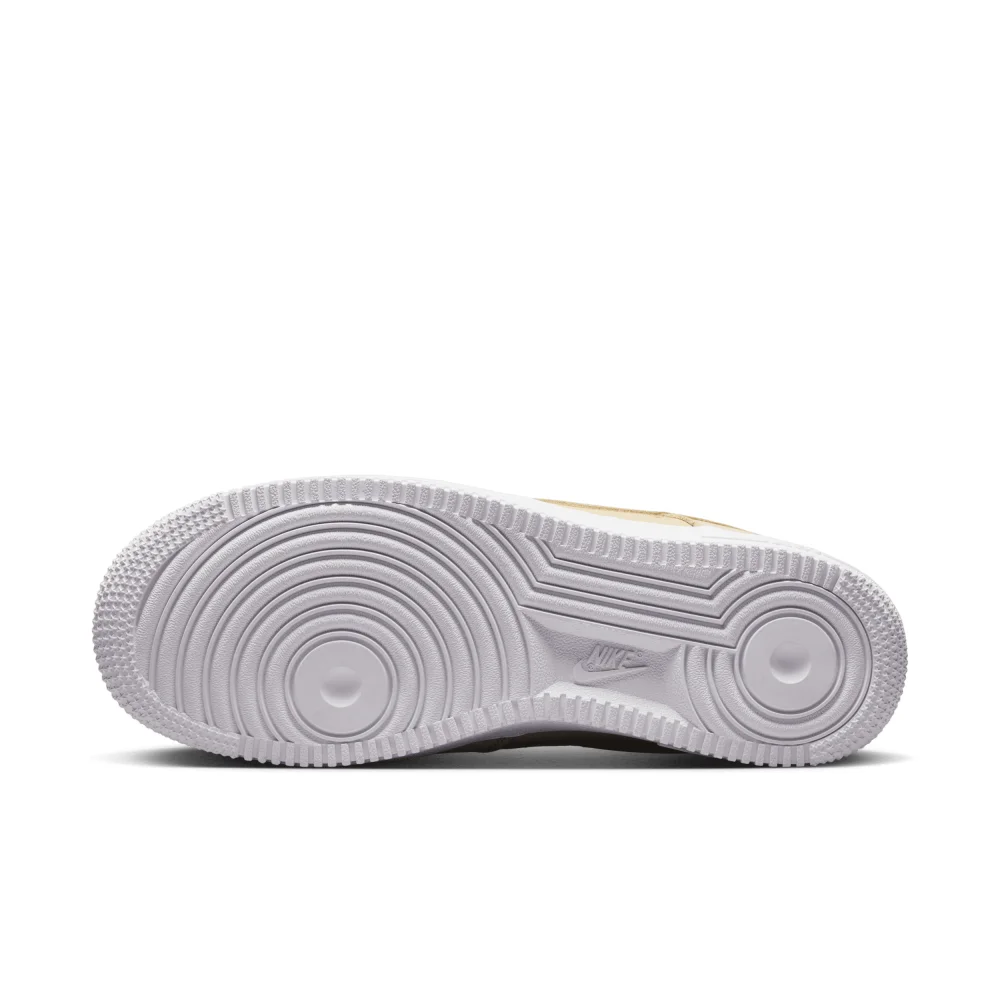 Nike Air Force 1 Premium DR9503-201 / braun