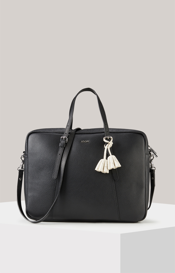 Business-Shopper Giada Hanni in Schwarz