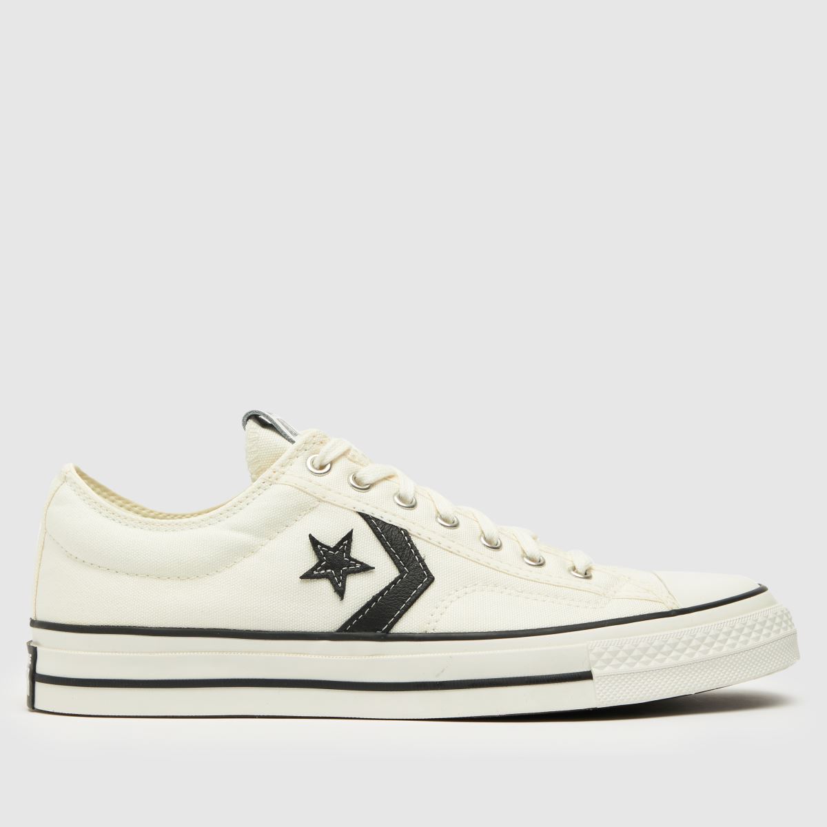 Converse Star Player 76 cipők fehér és fekete színben