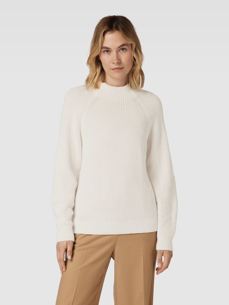 Strickpullover mit Lanawoll-Anteil und Rippenstruktur in offwhite