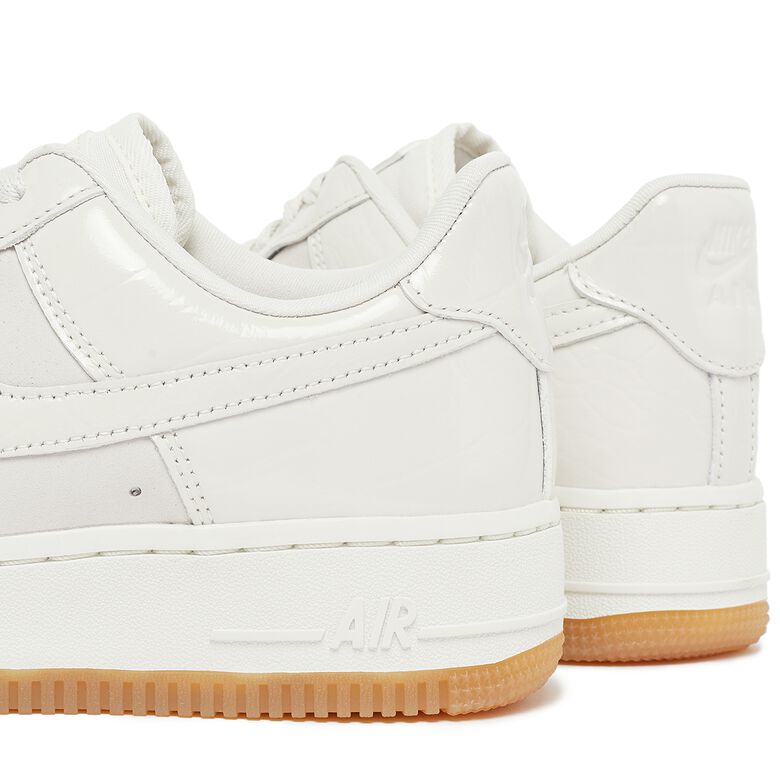 NIKE Air Force 1'07 