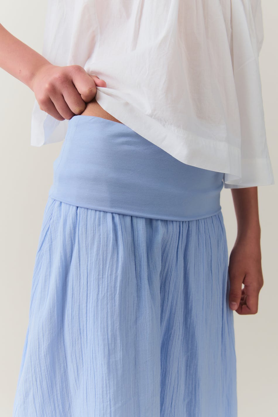 Y folded maxi skirt
