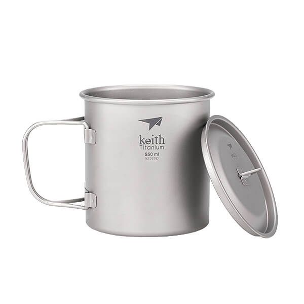 Titan Becher mit Klappgriff und Deckel