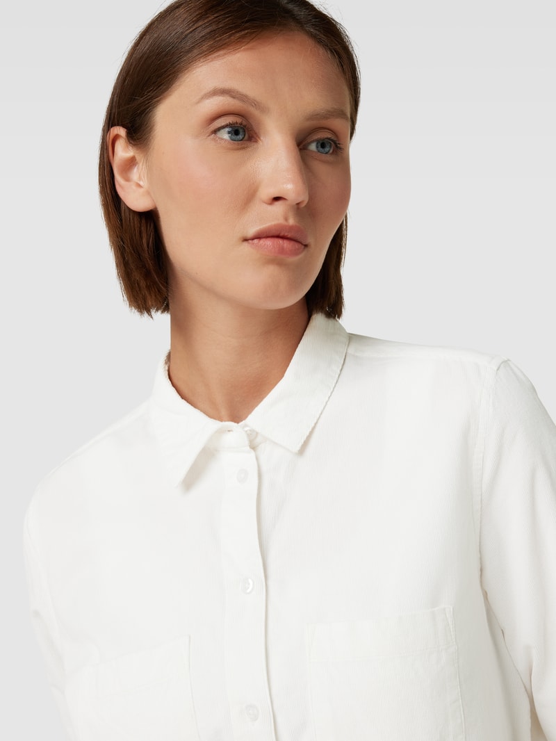 Hemdbluse in Cord-Optik mit Brusttaschen in offwhite