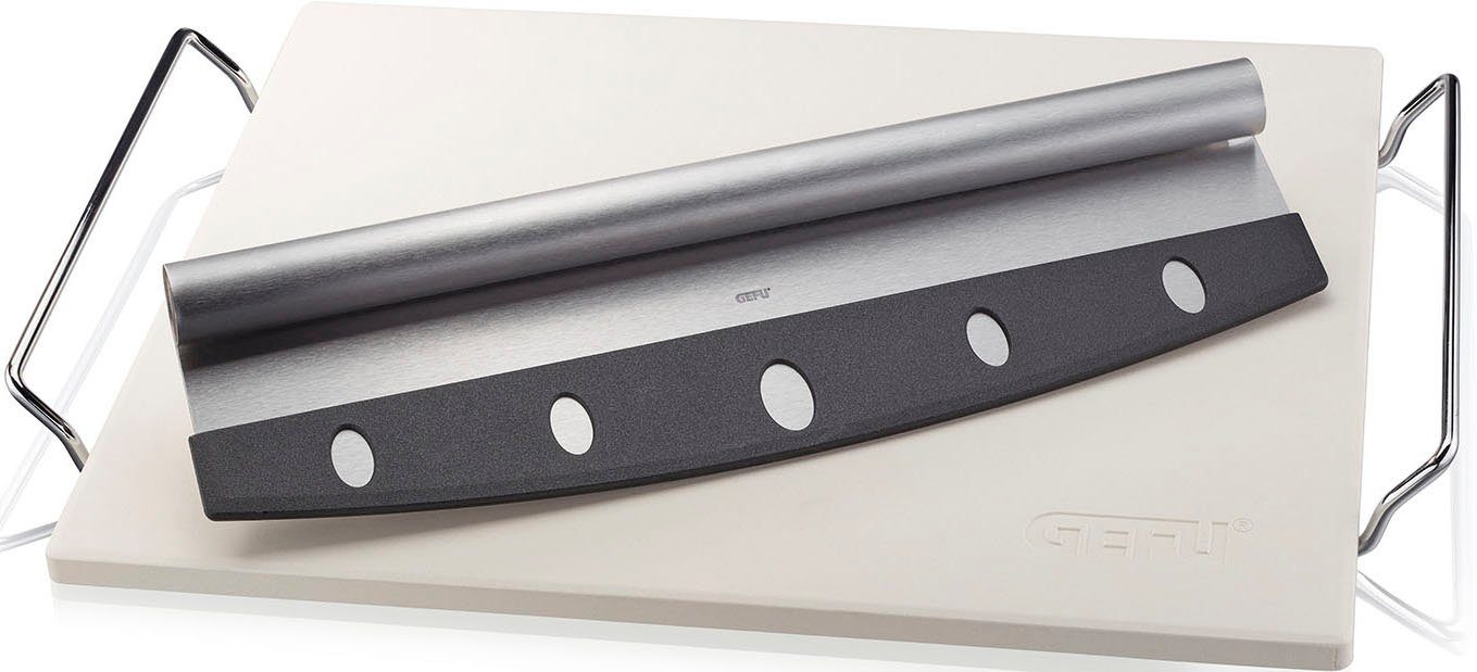 GEFU Pizzastein l + Wiegemesser DARIOSO, Edelstahl, Keramik, Kunststoff, (Set, 2-St., Pizzastein mit Gestell, eckig + Wiegemesser), speichert die Hitze gleichmäßig und über einen langen Zeitraum