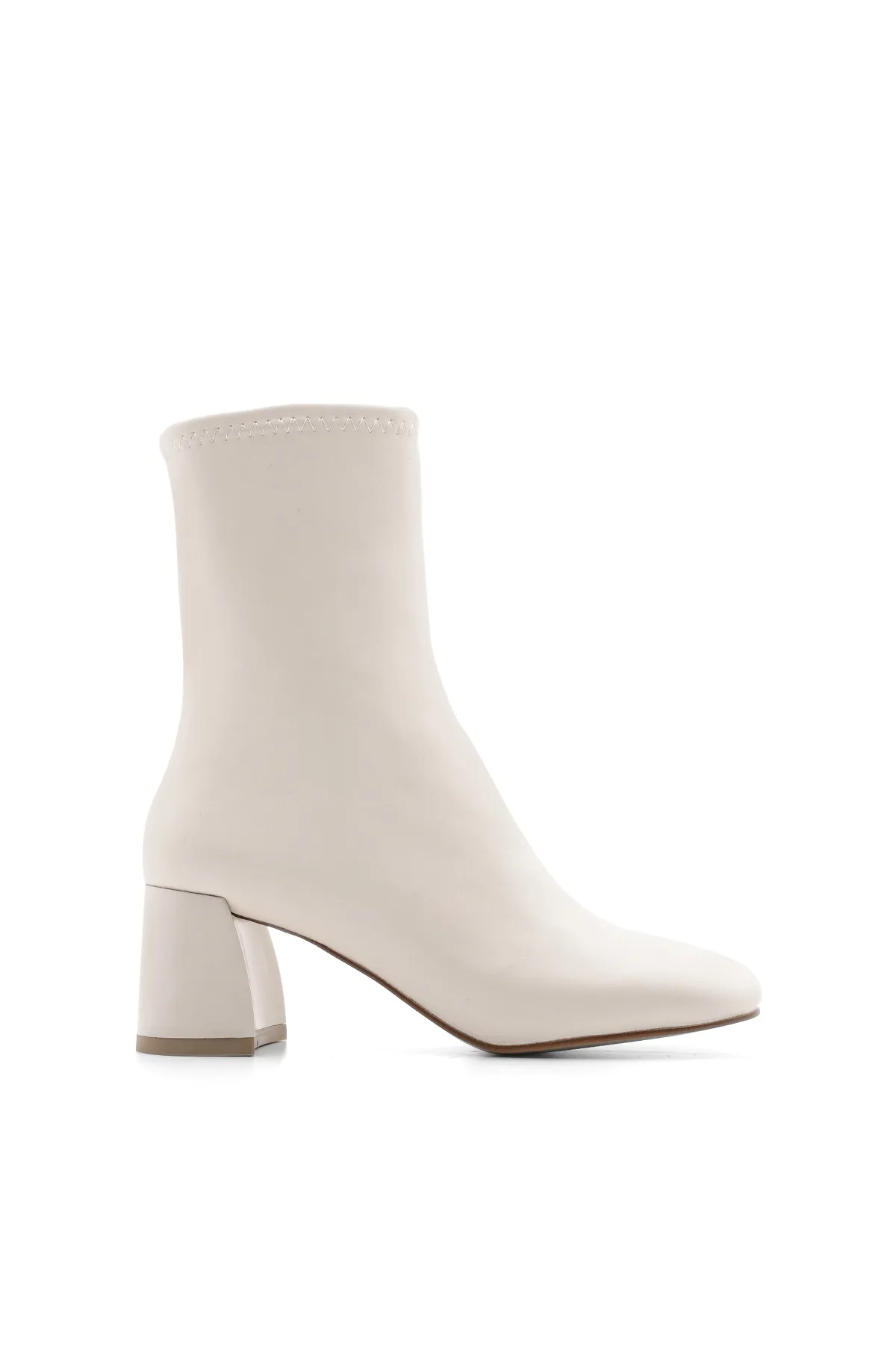Marjin  Damenstiefel mit Absatz und stumpfer Zehenpartie und Reißverschluss Nonas in Ecru