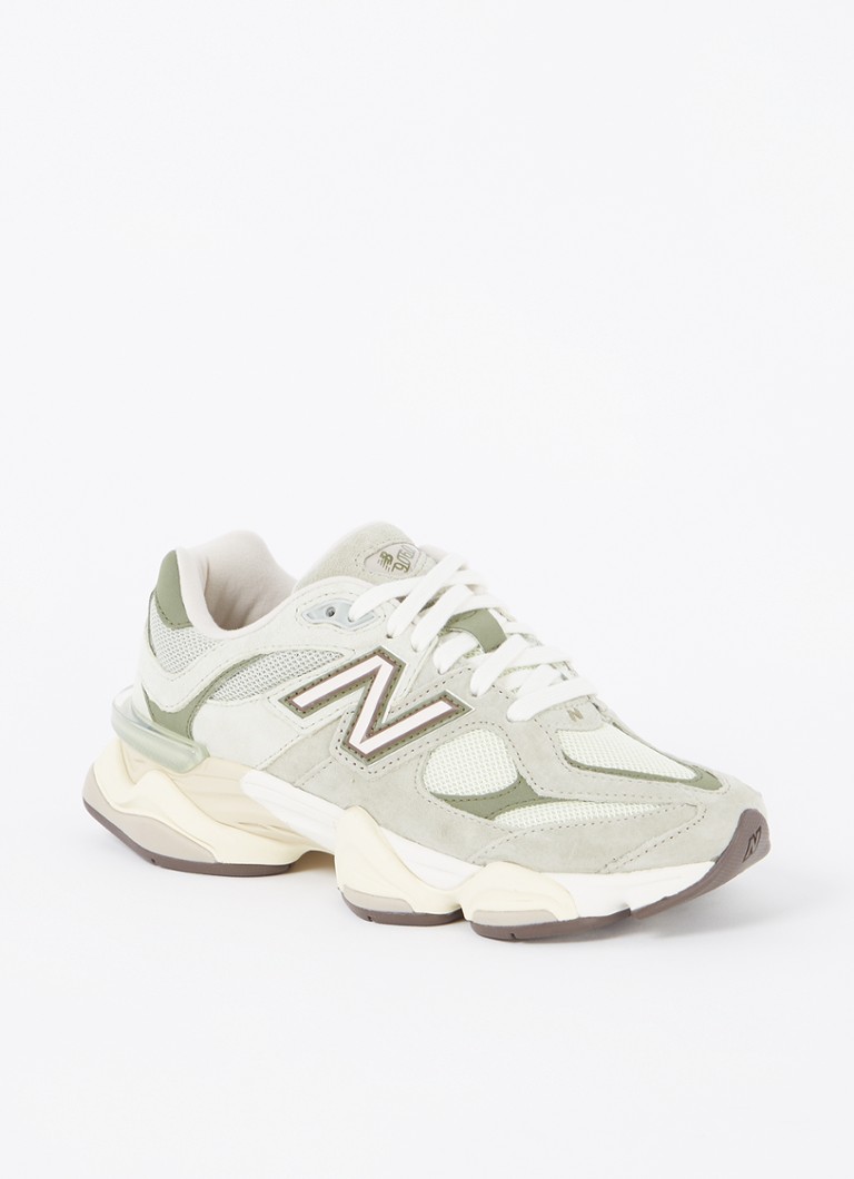 Buty sportowe New Balance 9060 z detalami z siateczki i zamszu