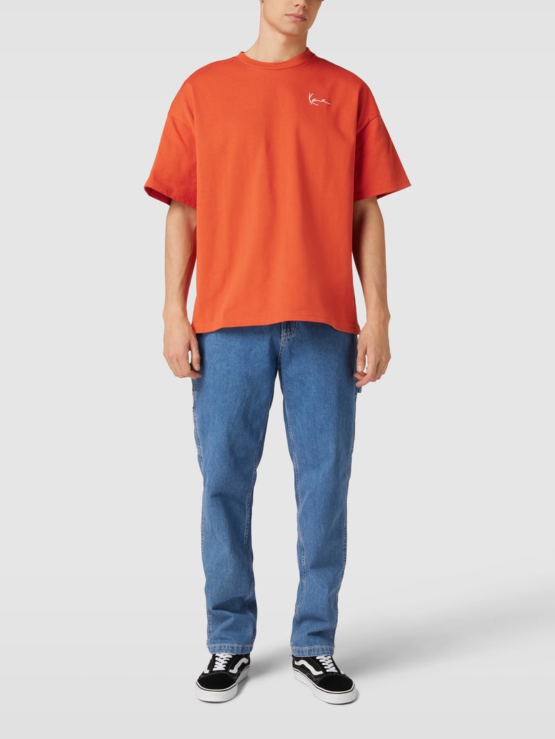 T-Shirt mit Label-Stitching in dunkel orange