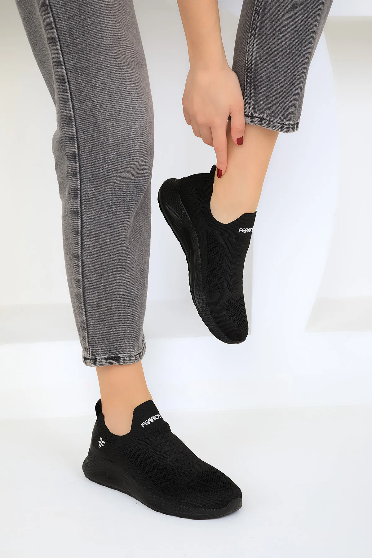 SOHO  Schwarz-Schwarze Damen Sneakers 16979