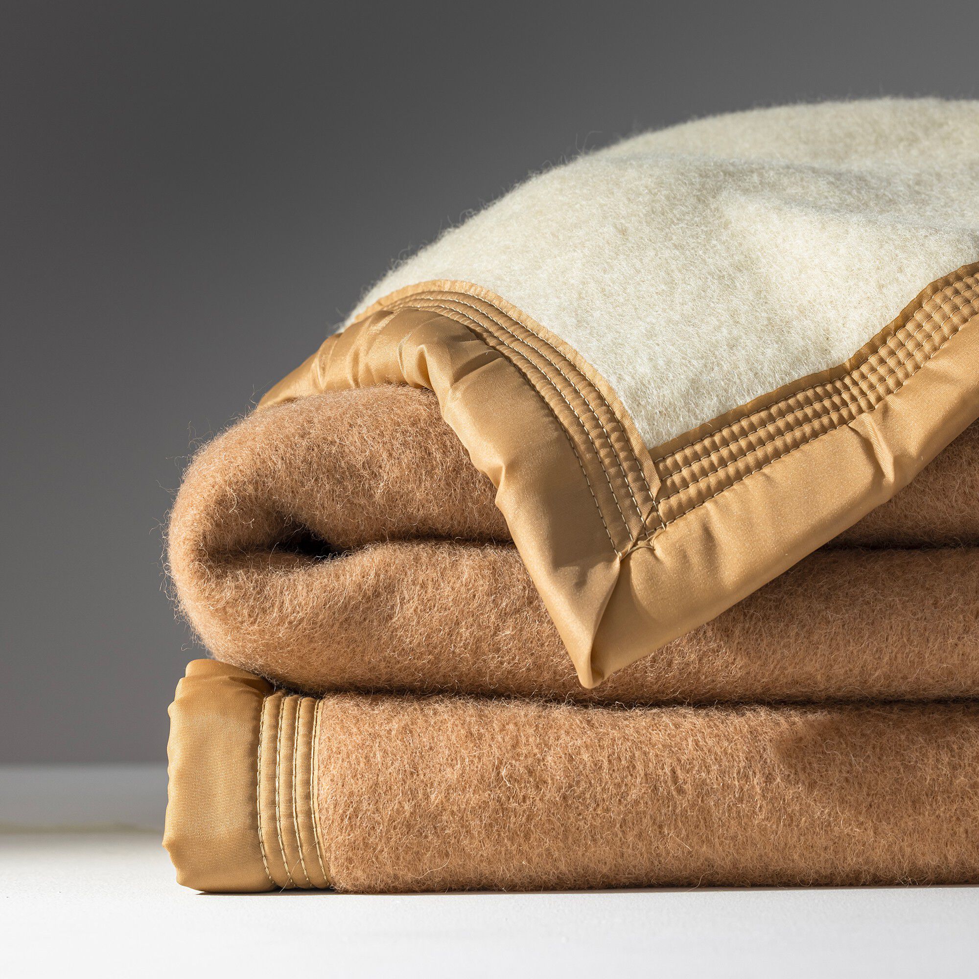 Couverture bicolore laine 800g/m2
