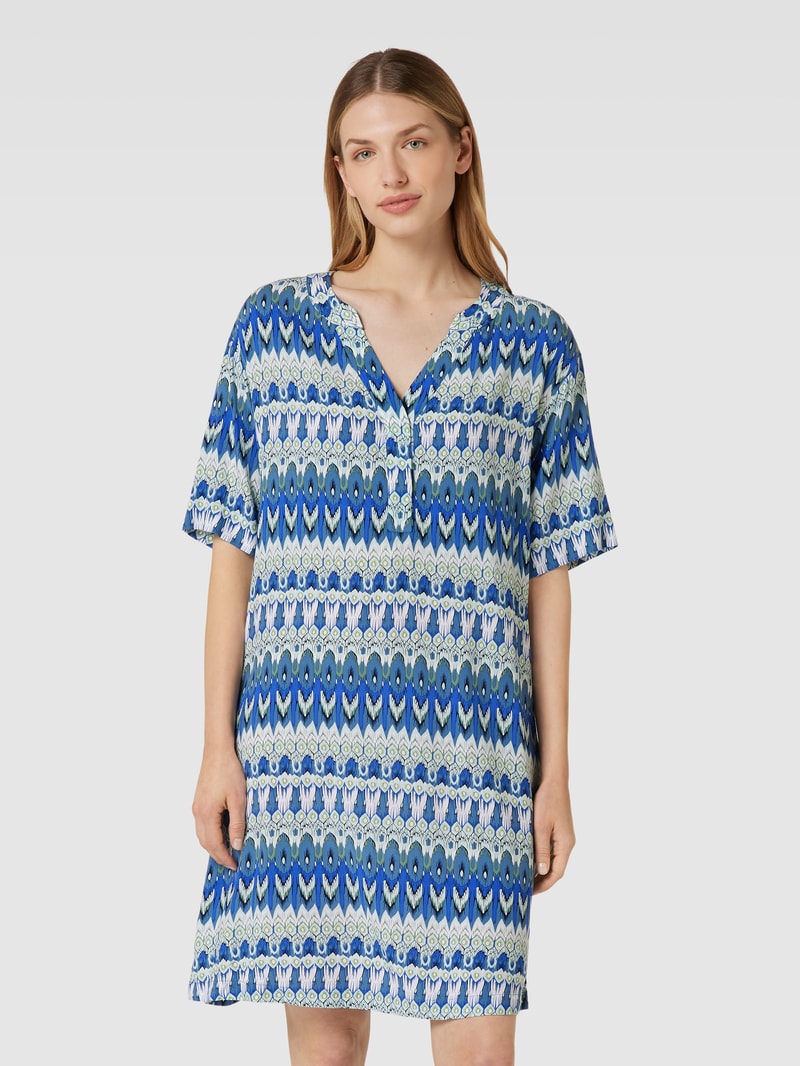 Knielanges Kleid mit Allover-Muster in metallic türkis