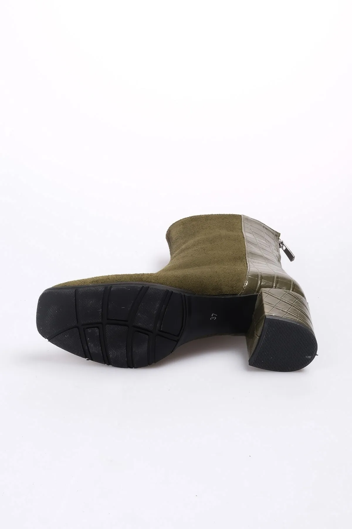 Mio Gusto  Bianca Khakigrüne Farbe Wildleder und Krokodilmuster Kombination Blunt Toe Damen Kurze Absätze