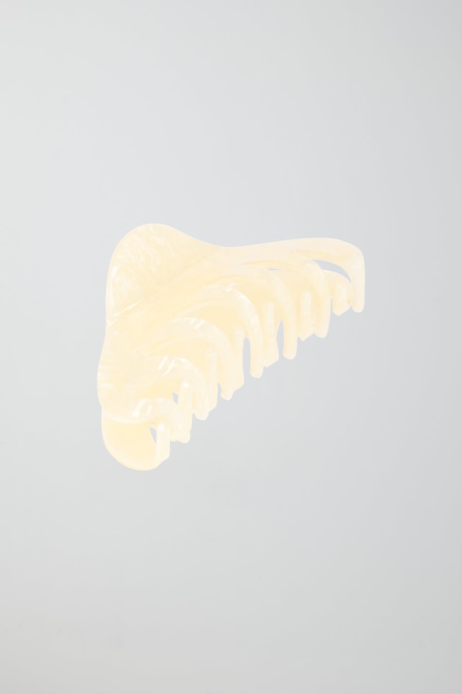 Medium hair clip