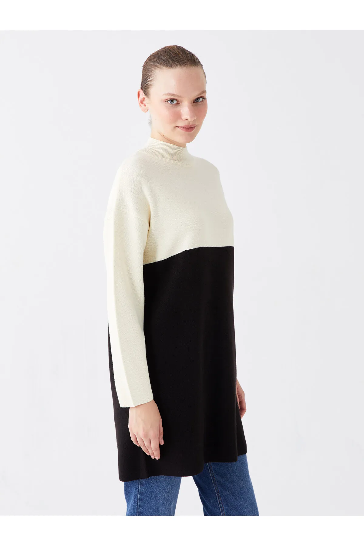 LC Waikiki  Langärmlige Oversize-Stricktunika mit halbem Rollkragen und Farbblockierung für Damen