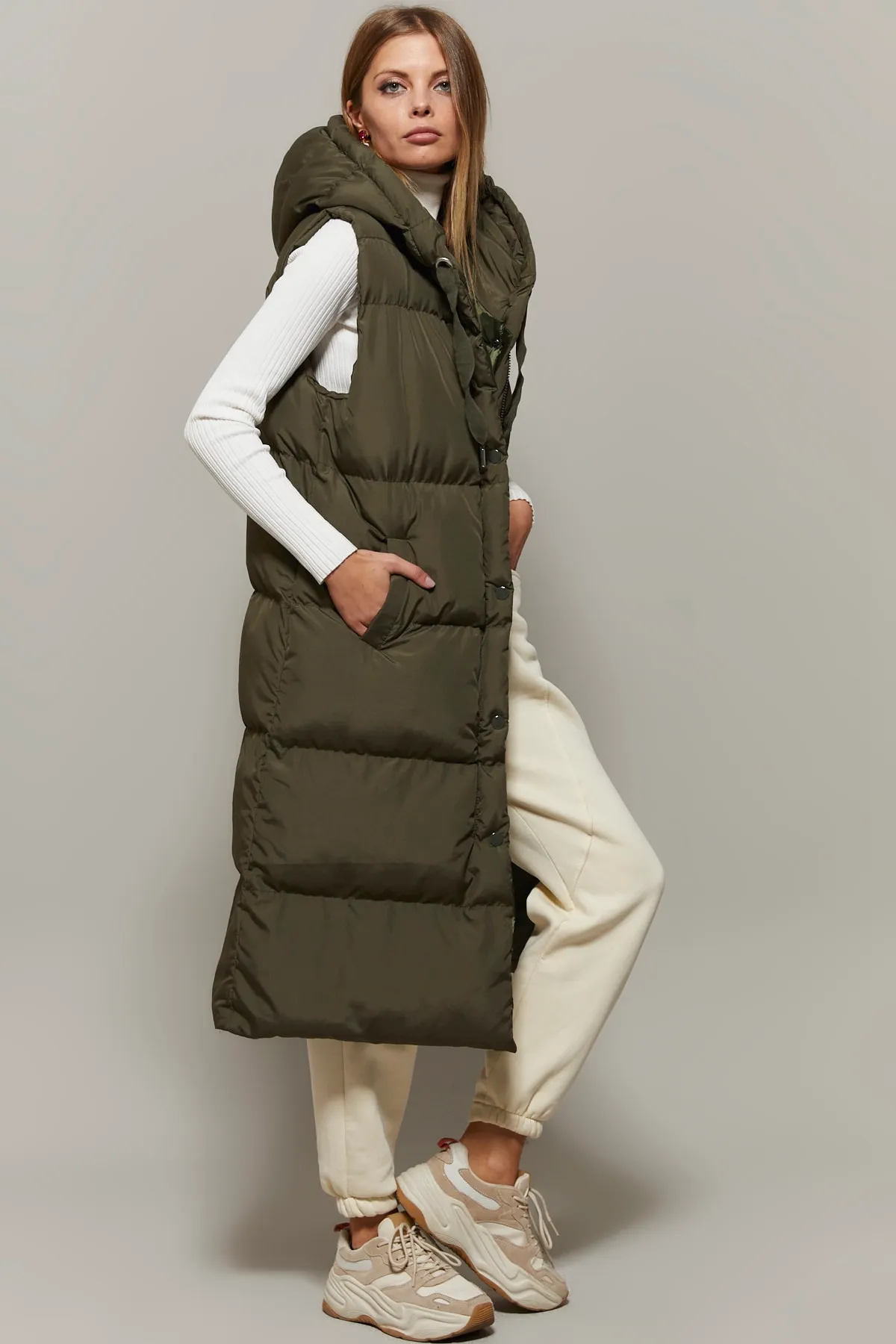 Cool & Sexy  Khakifarbene, ärmellose Pufferweste für Damen DAF05