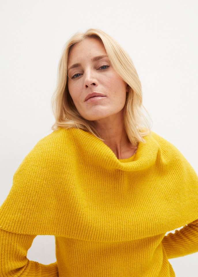Pullover mit variablem Schal-Element