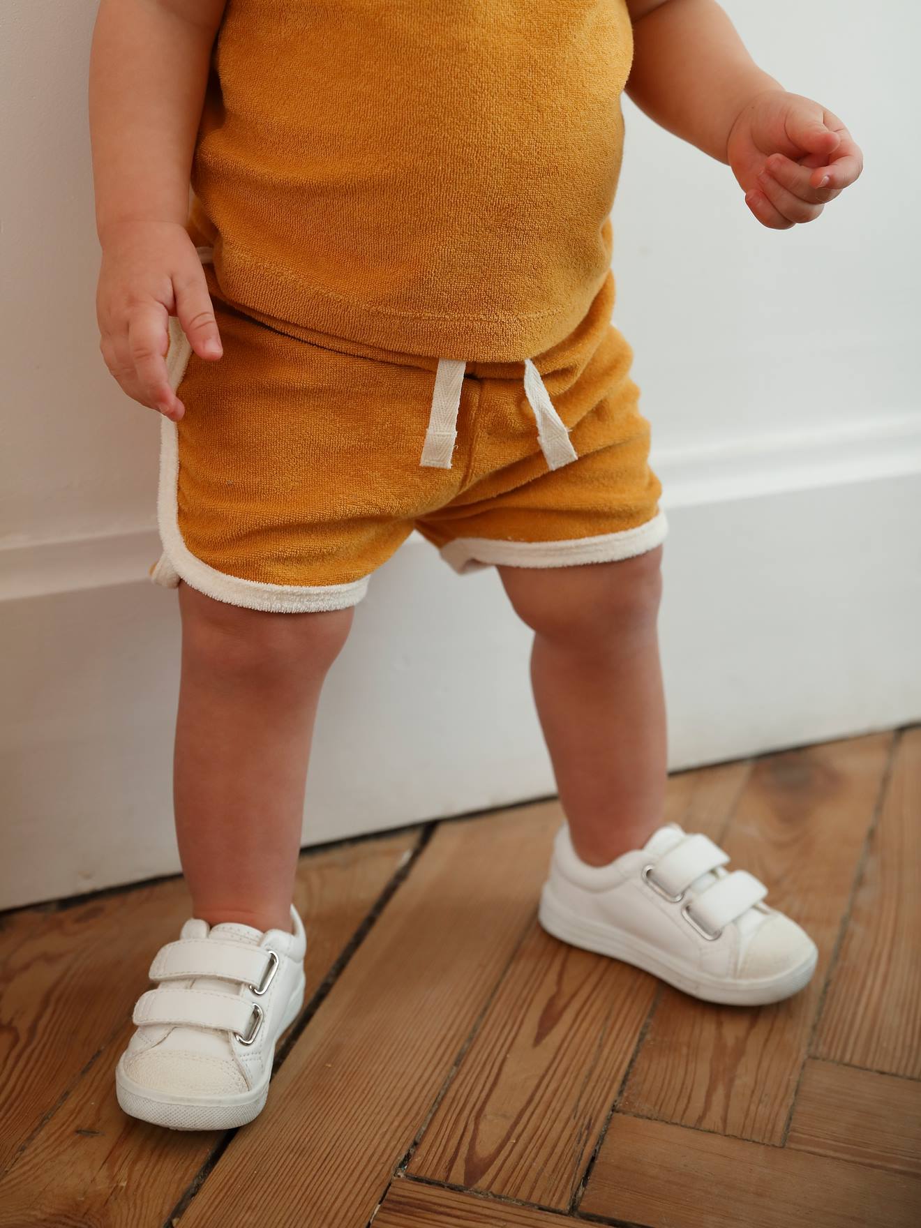 Tennis scratchées bébé blanc
