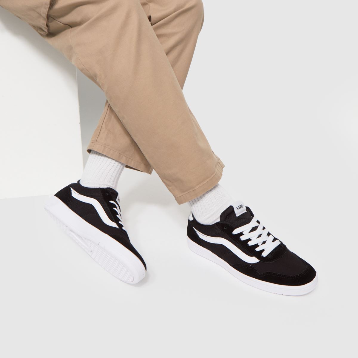 Vans Cruze till CC – Svarta och vita träningsskor