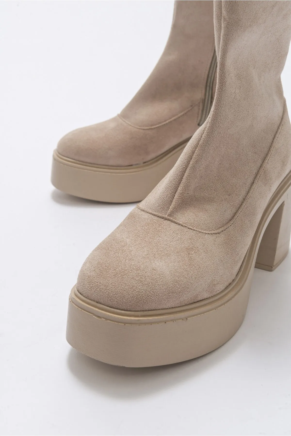LuviShoes  Mohnbeige Wildleder-Damenstiefel