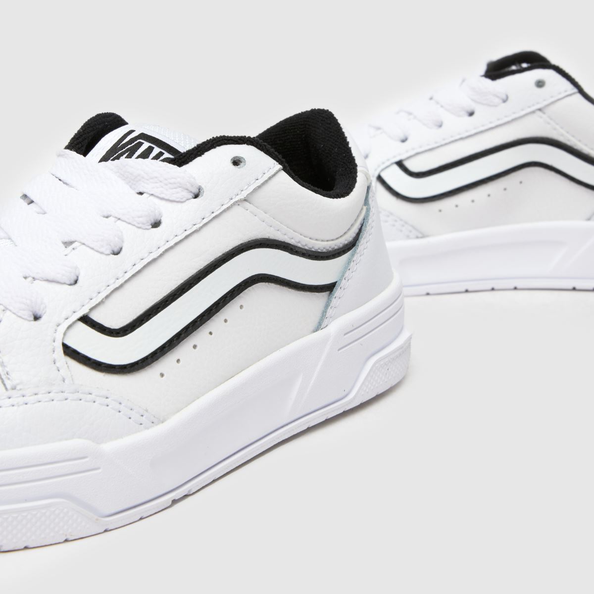 Vans fehér és fekete hylane junior tornacipő