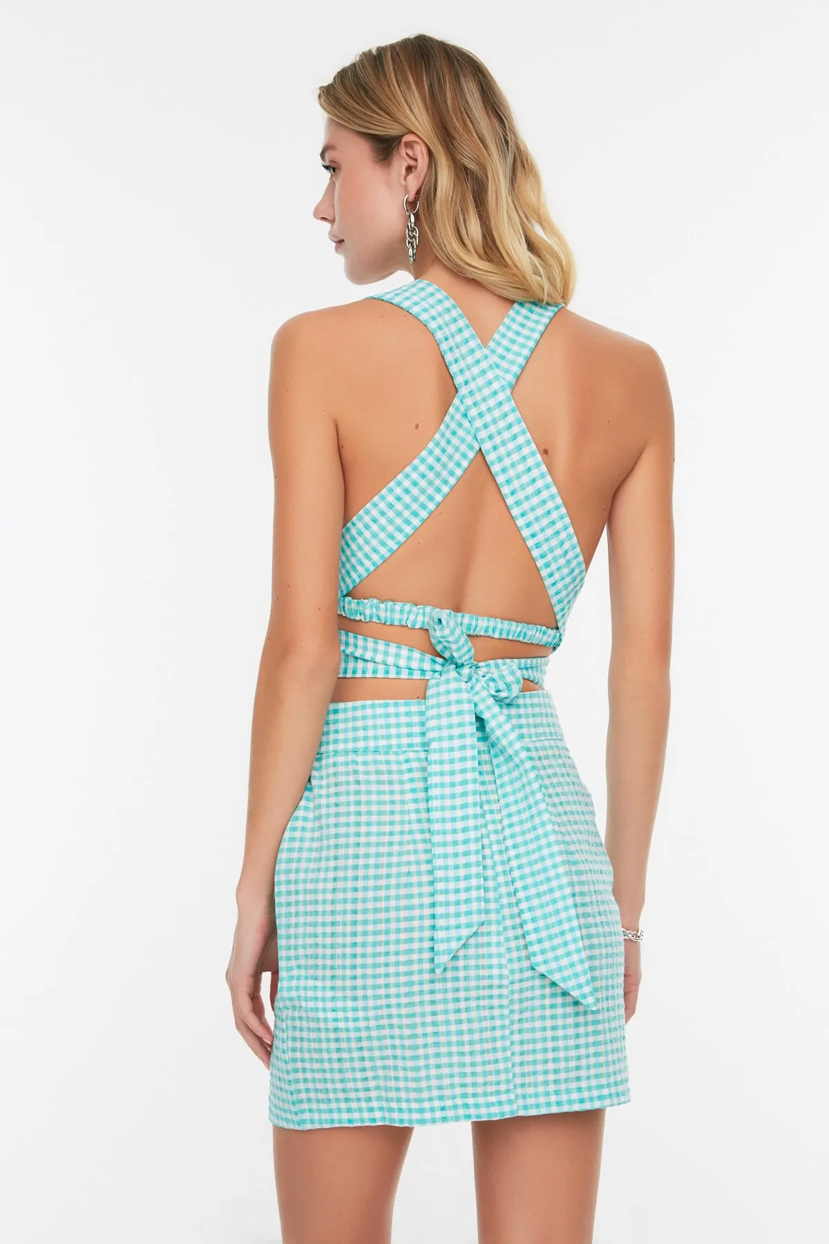 Trendyol Collection  Grünes Gingham-Strukturgewebe-Bluse-Rock-Set mit Bindeband TBESS21AU0171
