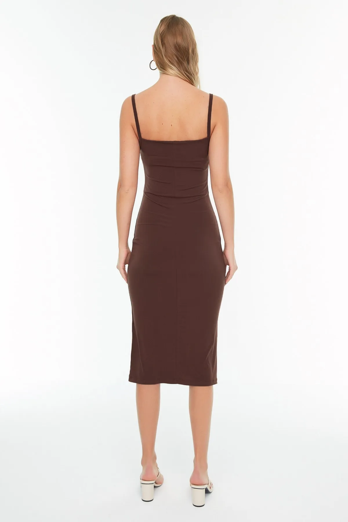 Trendyol Collection  Braunes tailliertes Midi-Bleistiftkleid aus flexiblem Strick mit Degaje-Kragen TWOSS19AD0020