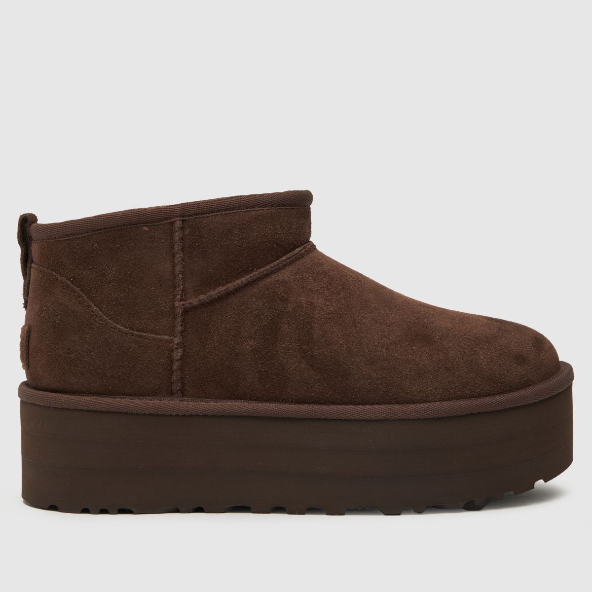 UGG – Ultra Mini Platåstövlar i bränt cederträ