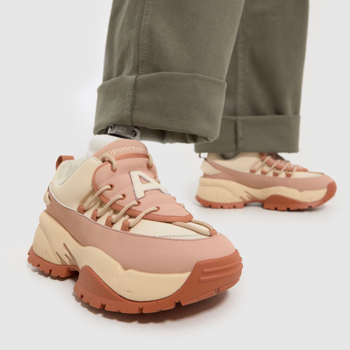 AKUPUNKTUR Gingypock-sneakers i vitt och orange