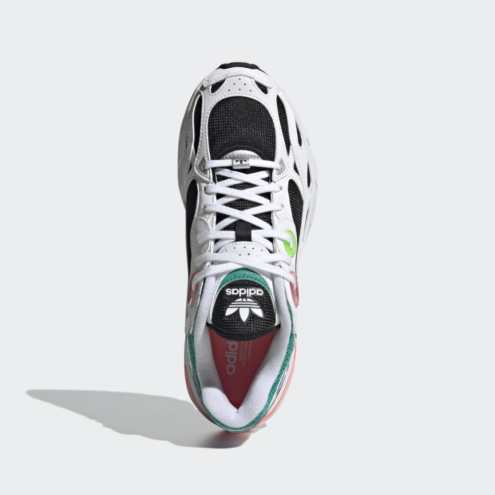 adidas Astir W GY1122 / weiss