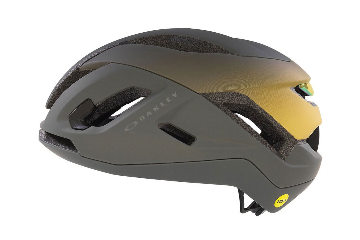 Oakley ARO5 Race