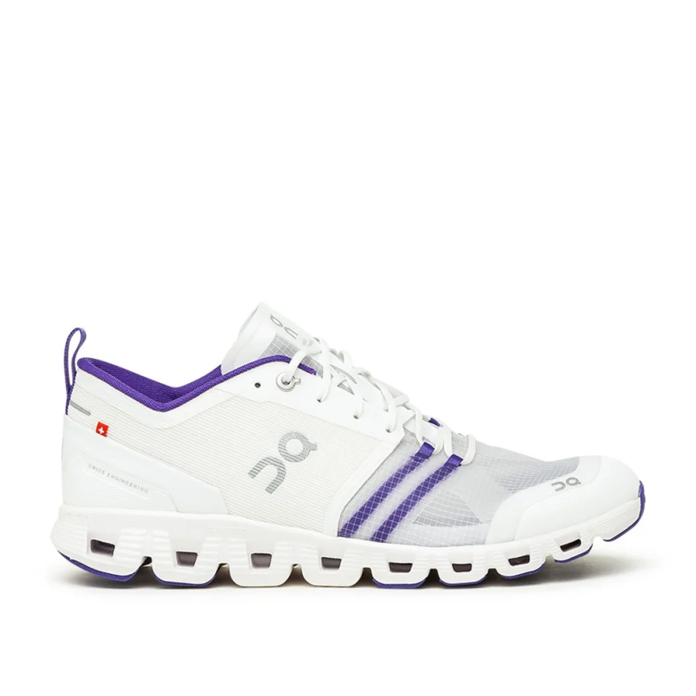 ON Cloud X Shift 38.99124 / weiss