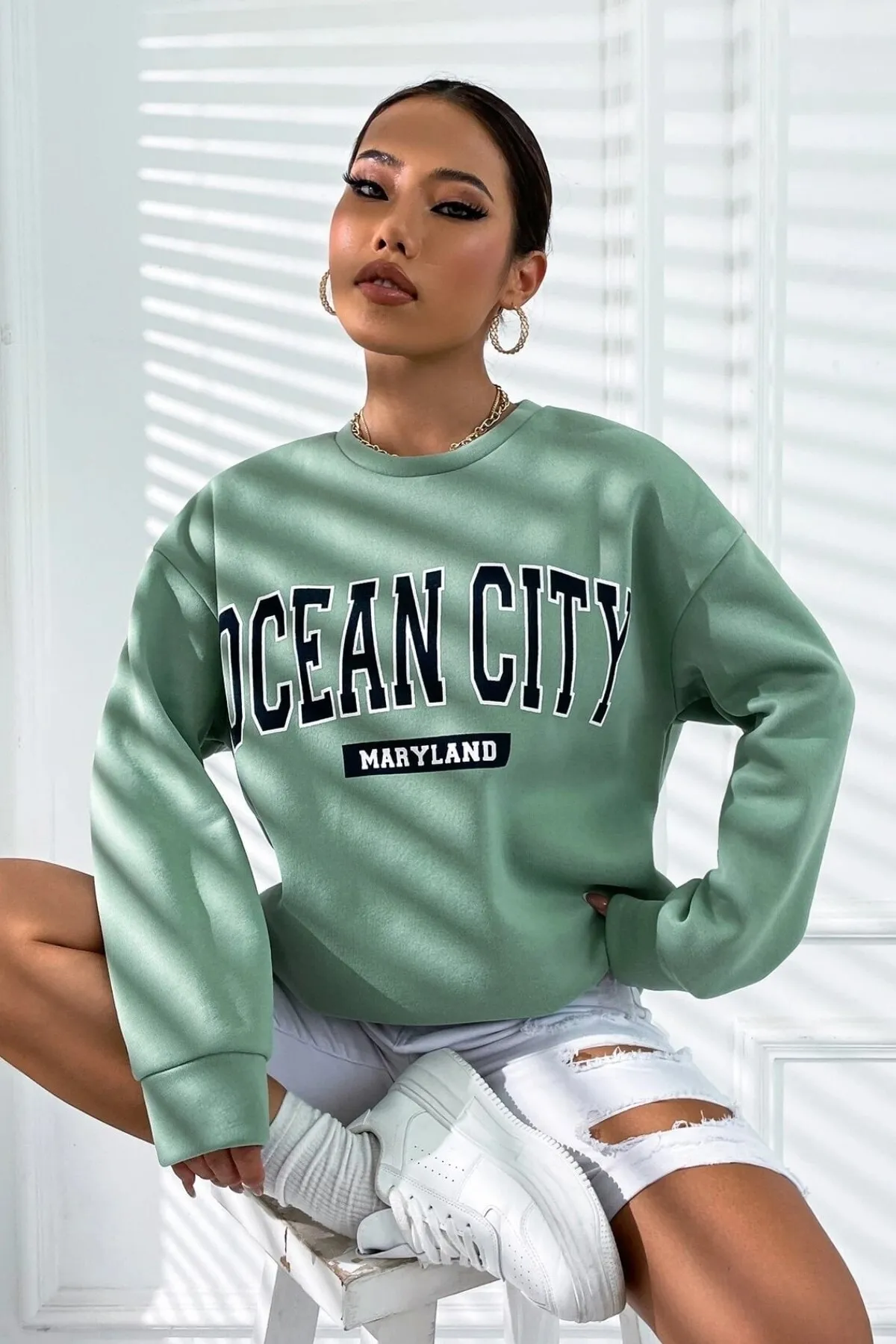 MODAGEN  Unisex Mintgrünes Ocean City bedrucktes Oversize-Sweatshirt mit Rundhalsausschnitt