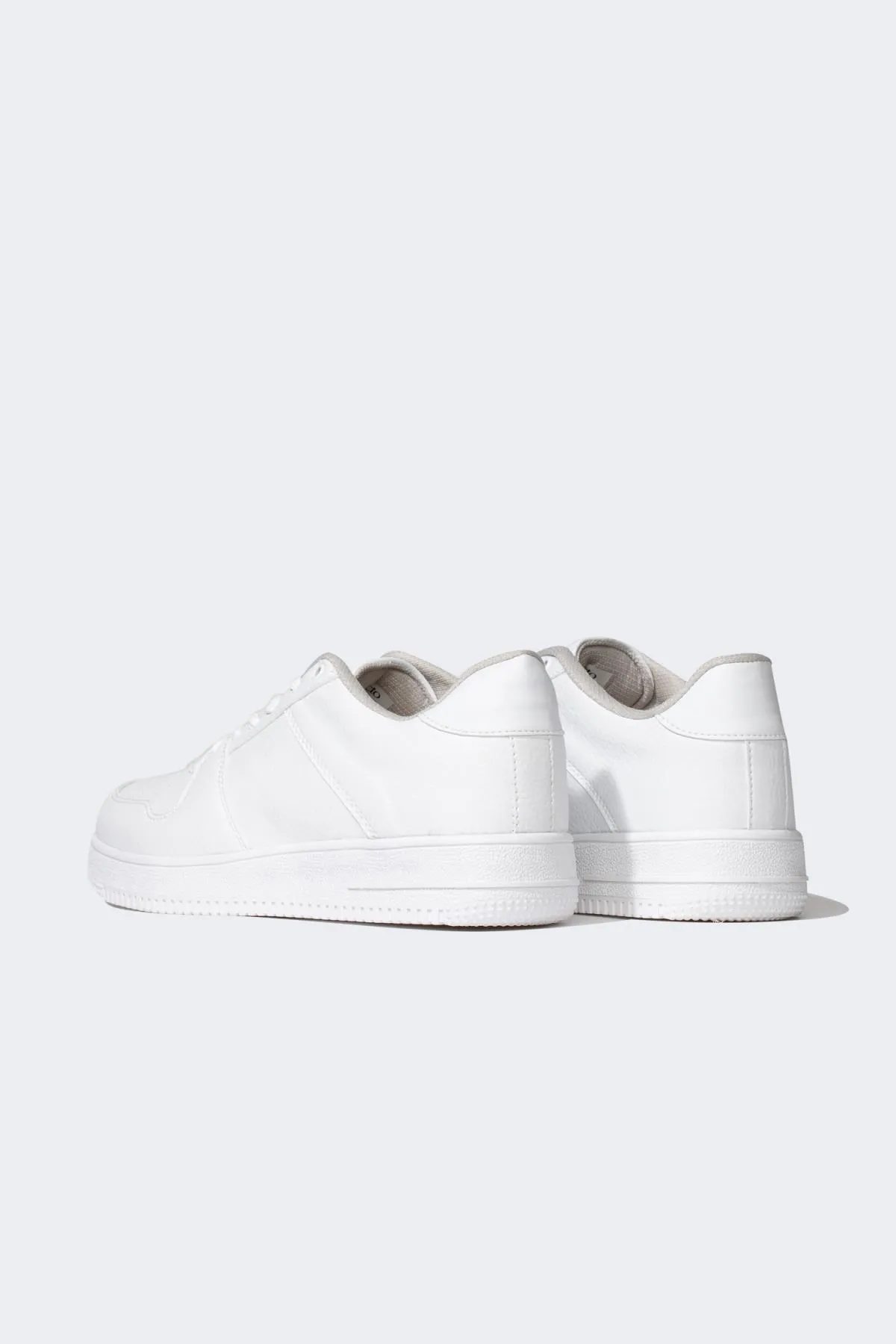 DeFacto  Damen-Sneaker aus Kunstleder zum Schnüren mit flacher Sohle C2168axns