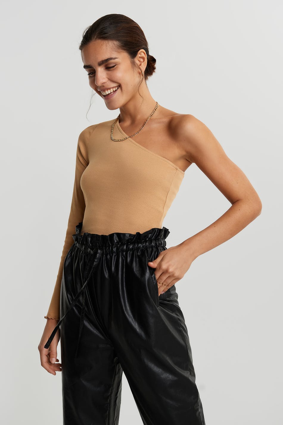 Janni one shoulder top