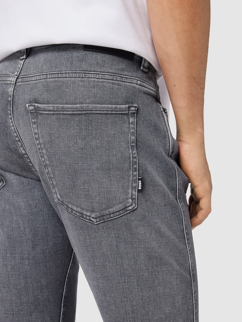 Jeans im Slim Fit Modell 'Delaware' in mittelgrau