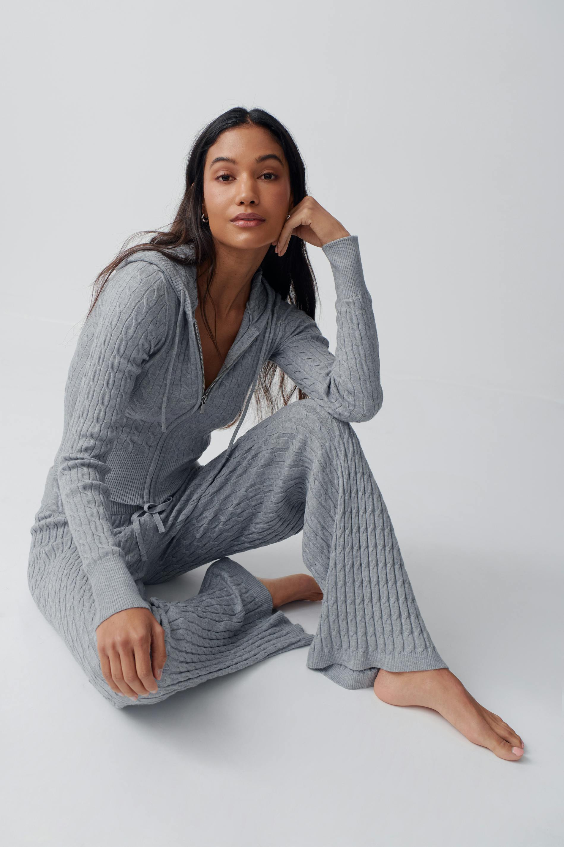 Cable knitted trousers
