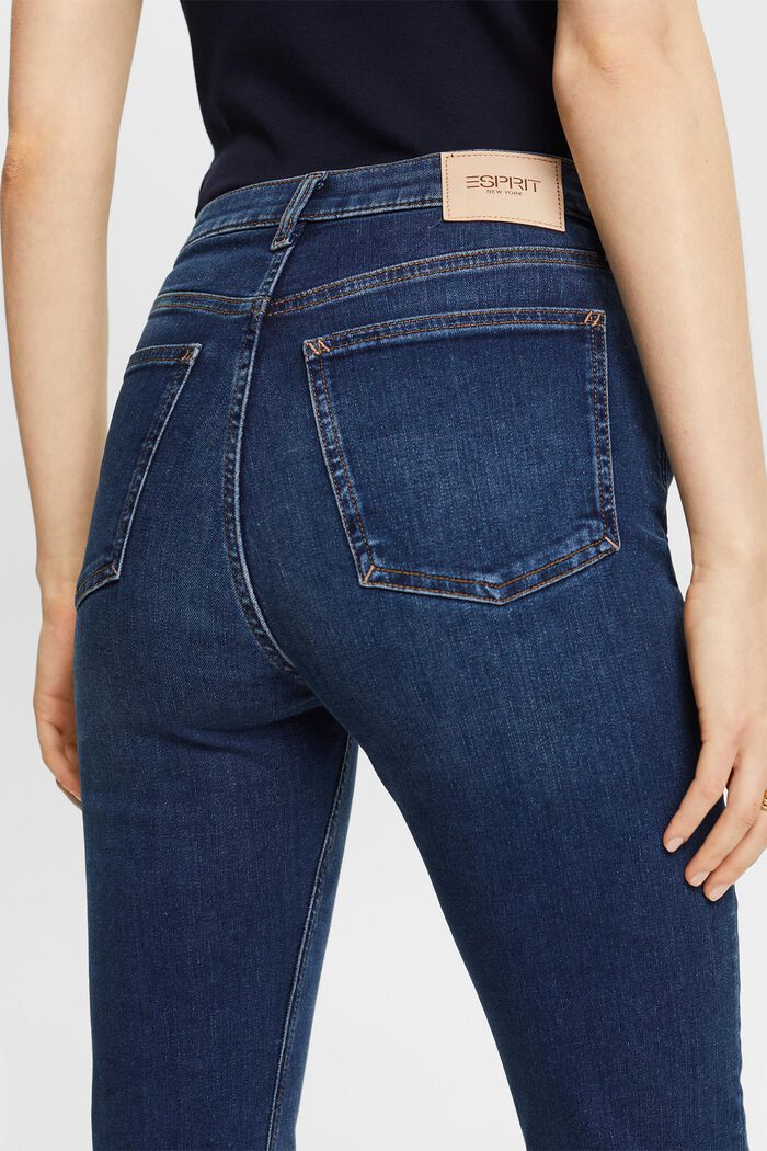 Recycelt: Bootcut-Jeans mit hohem Bund