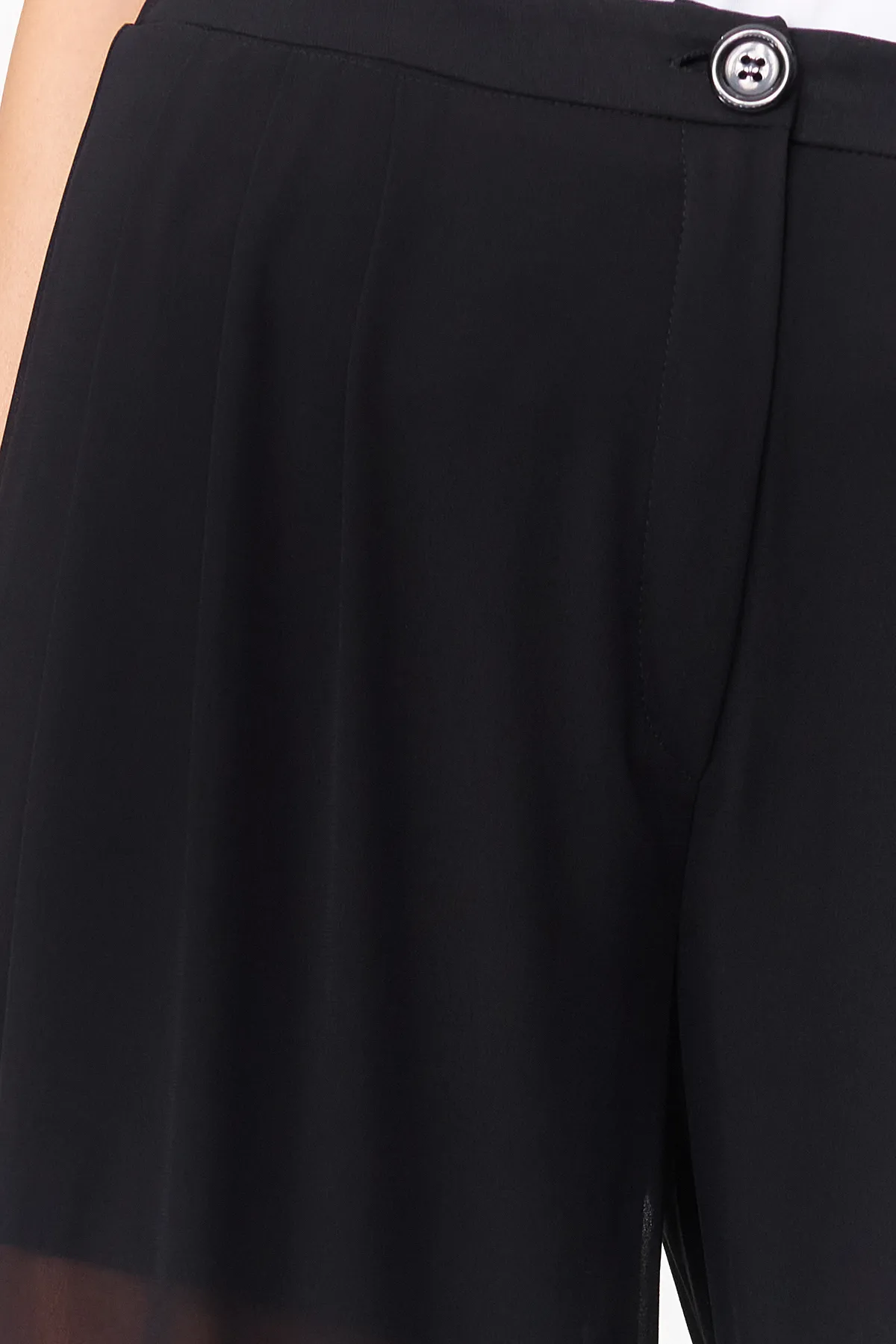 Trendyol Collection  Schwarze transparente kurze Shorts mit weitem Bein und gefütterter Webhose TWOSS24PL00065
