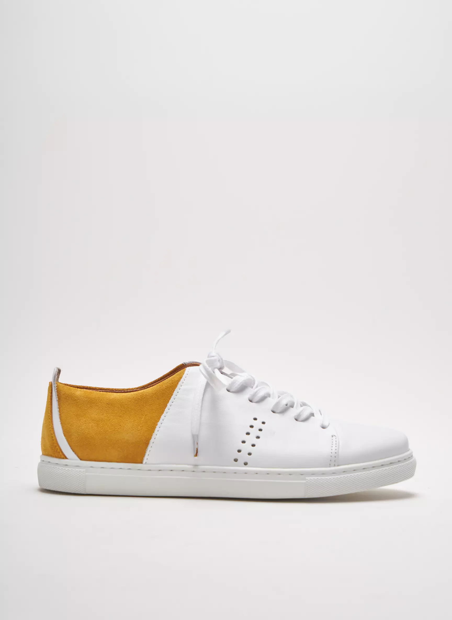 M Moustache Baskets Homme couleur jaune