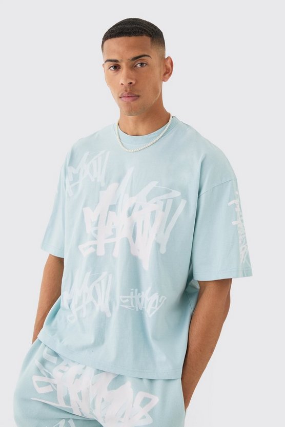 Kastiges T-Shirt mit Grafitti-Print
