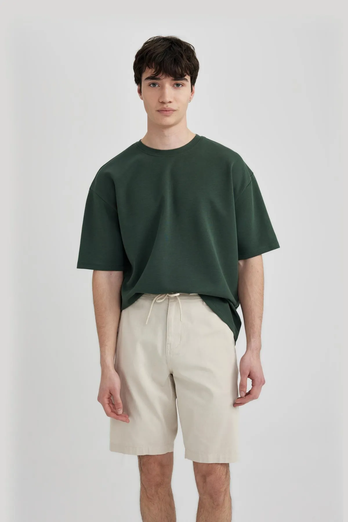 DeFacto  Oversize-T-Shirt mit Rundhalsausschnitt aus schwerem Stoff X3926az24sp