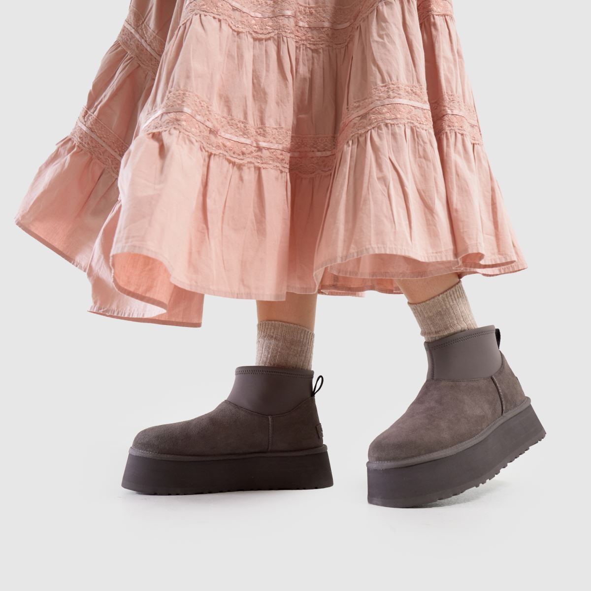Klasické mini boty UGG v barvě ThunderCloud